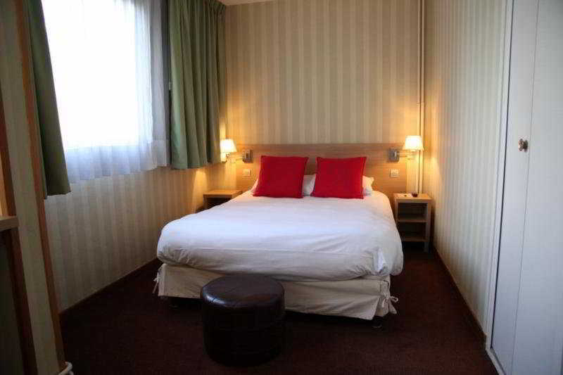 La Regence Hotel Courbevoie Buitenkant foto