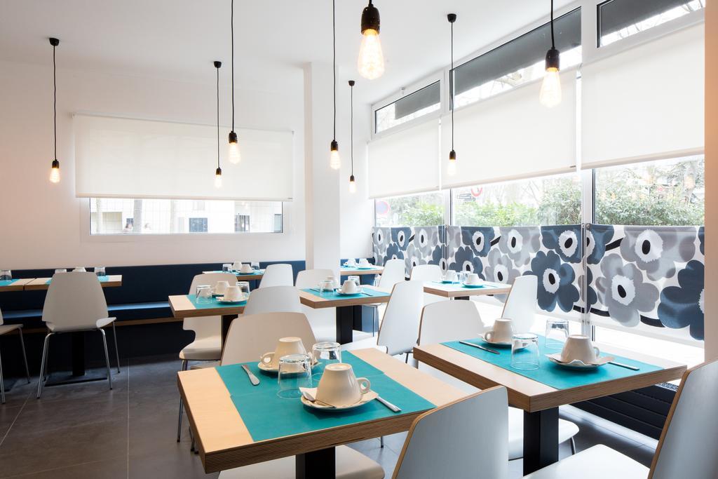 La Regence Hotel Courbevoie Buitenkant foto