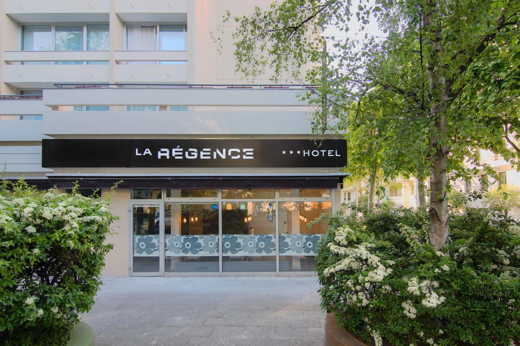 La Regence Hotel Courbevoie Buitenkant foto