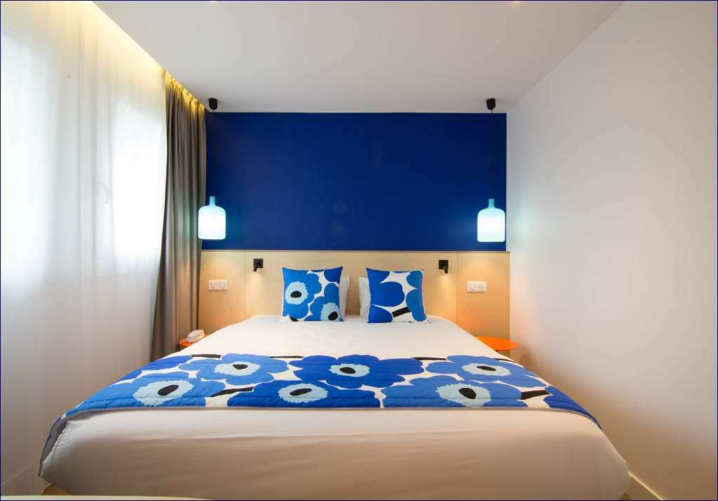 La Regence Hotel Courbevoie Kamer foto